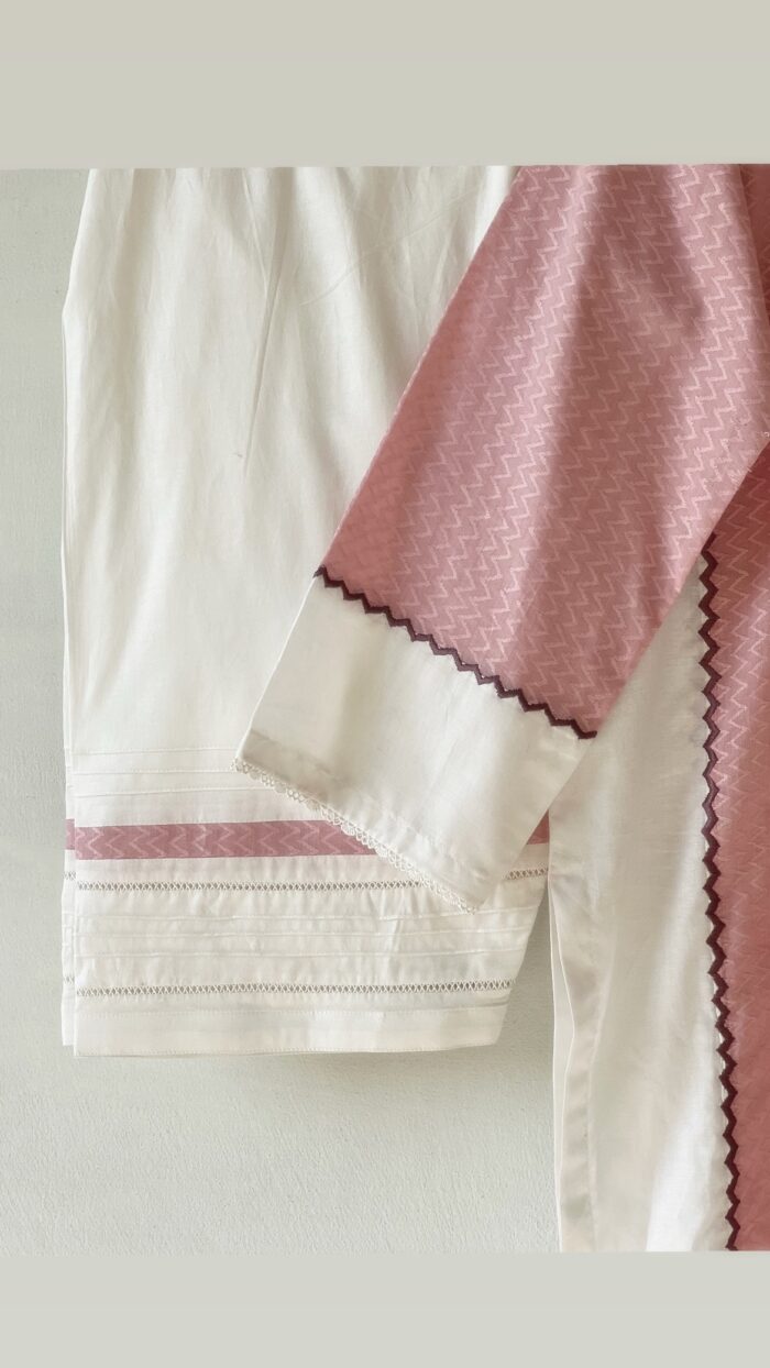 N O O R A I N - 2PC STITCHED - Image 4